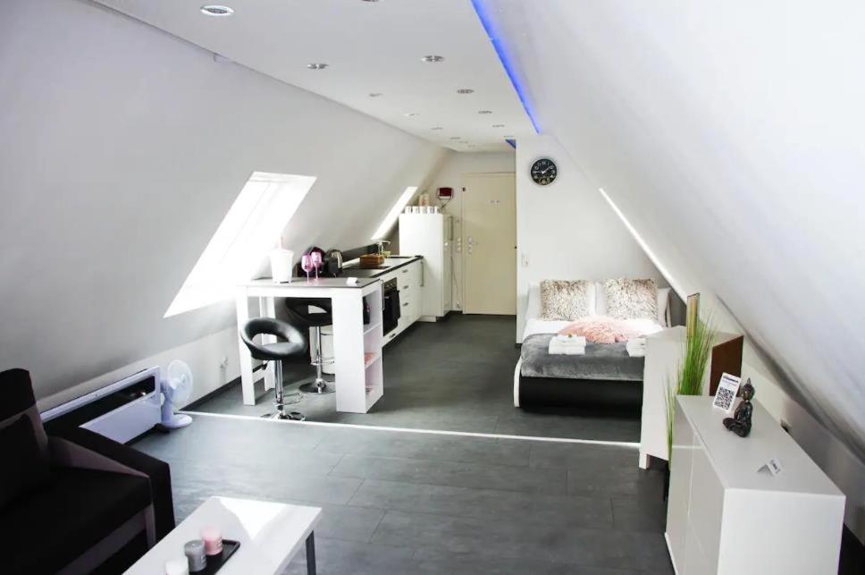 Truth - Kueche - Internet - Parkplatz - Modern Apartment *